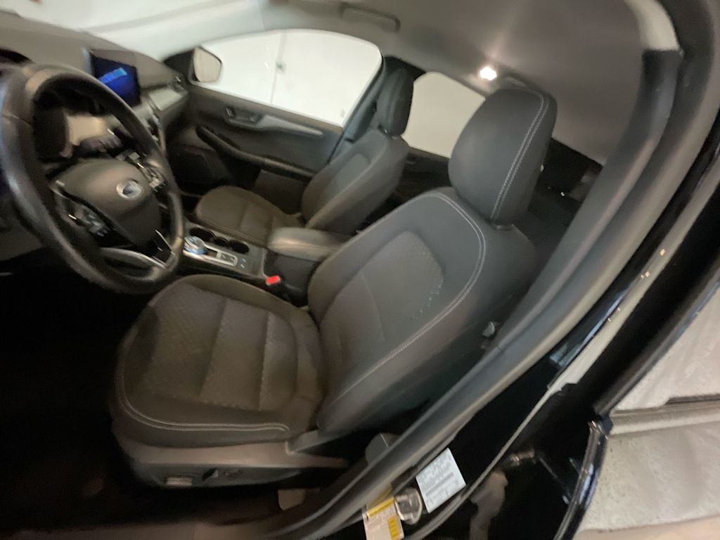 Thumbnail: 2024 Ford Escape - 10