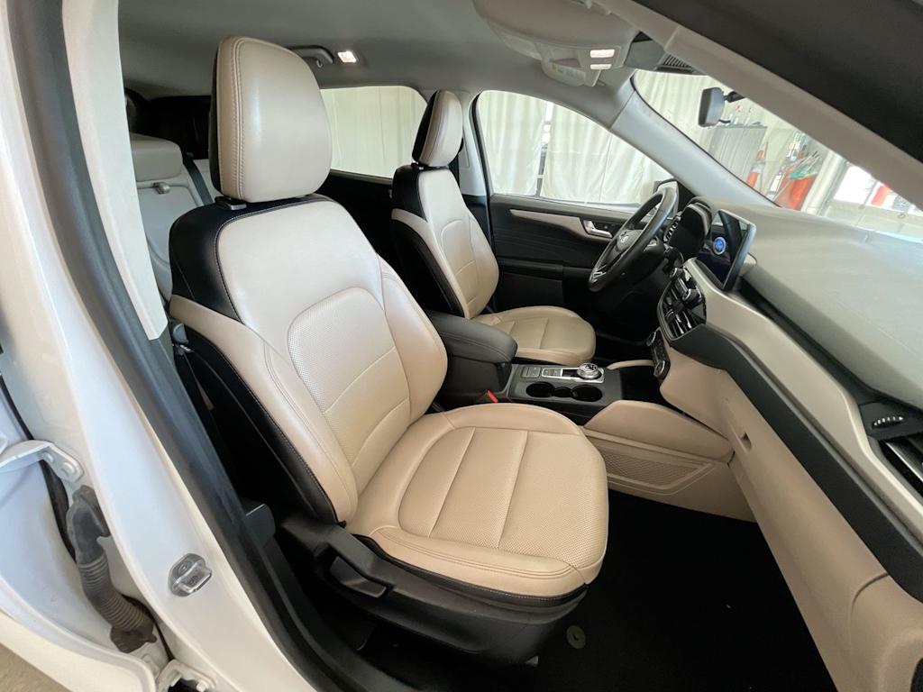 Thumbnail: 2021 Ford Escape - 10