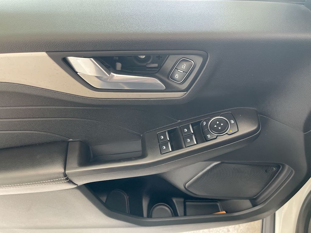 Thumbnail: 2021 Ford Escape - 22