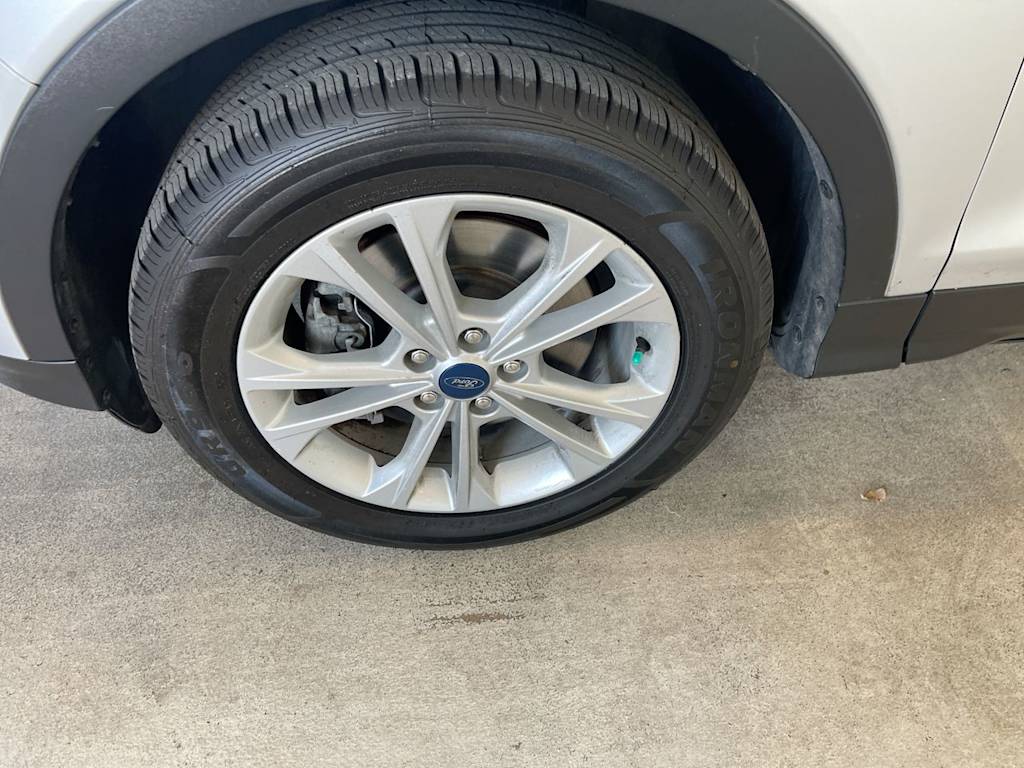 Thumbnail: 2019 Ford Escape - 8