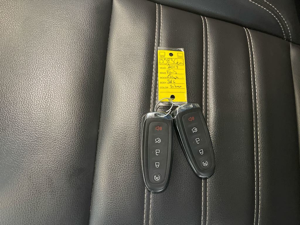 Thumbnail: 2019 Ford Escape - 15