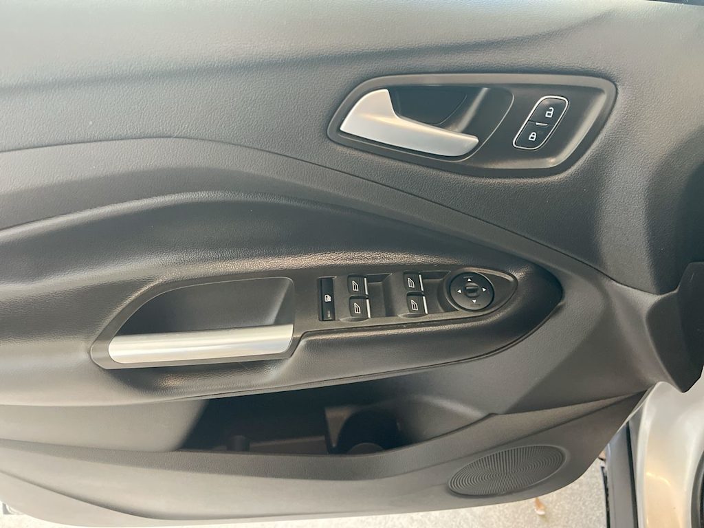 Thumbnail: 2019 Ford Escape - 20