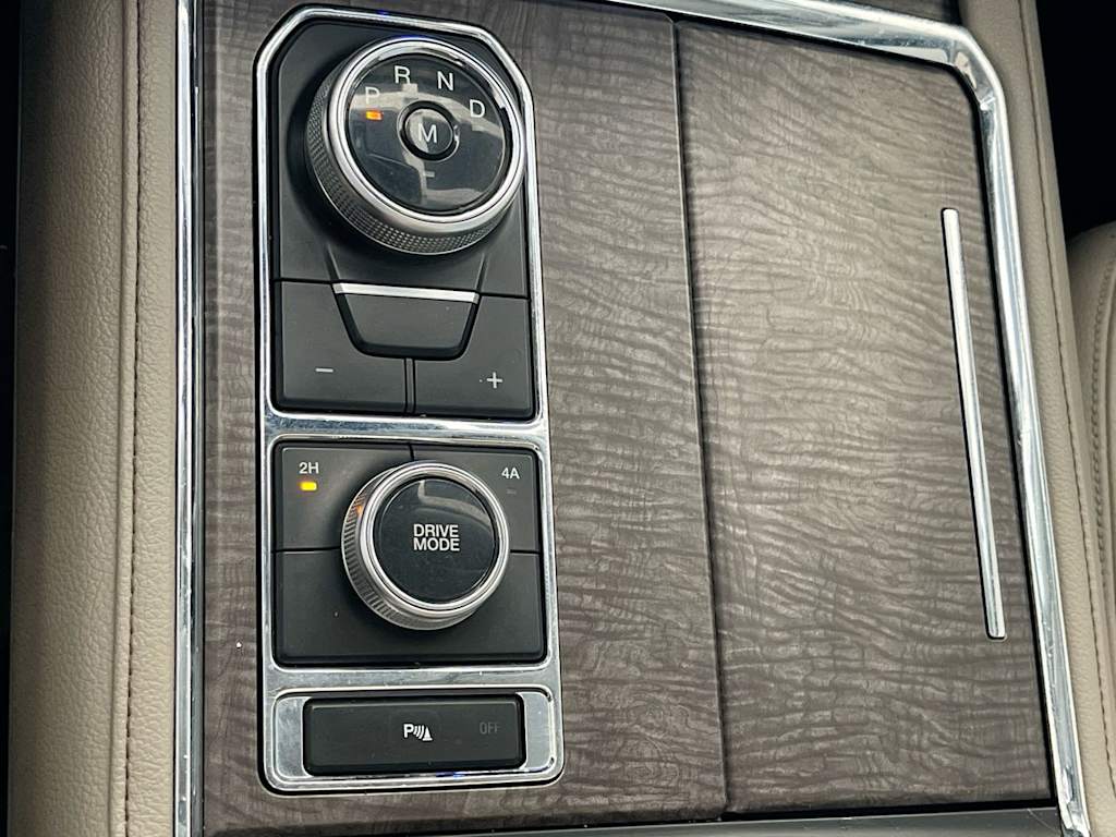 Thumbnail: 2020 Ford Expedition MAX - 24