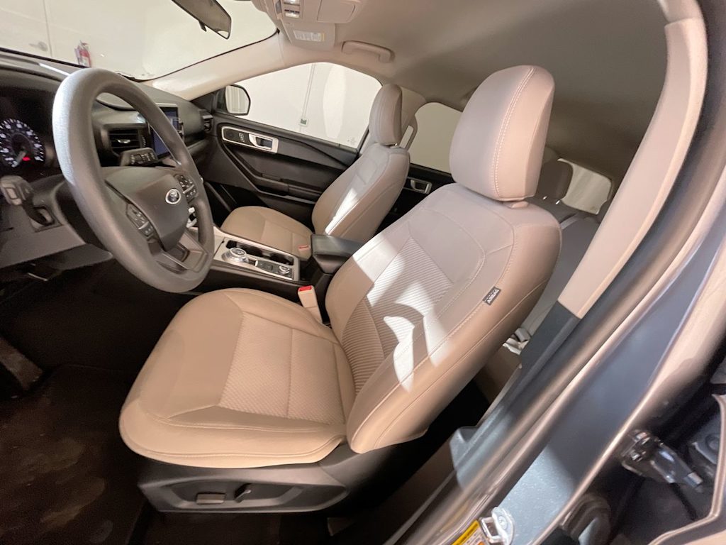 Thumbnail: 2022 Ford Explorer - 9