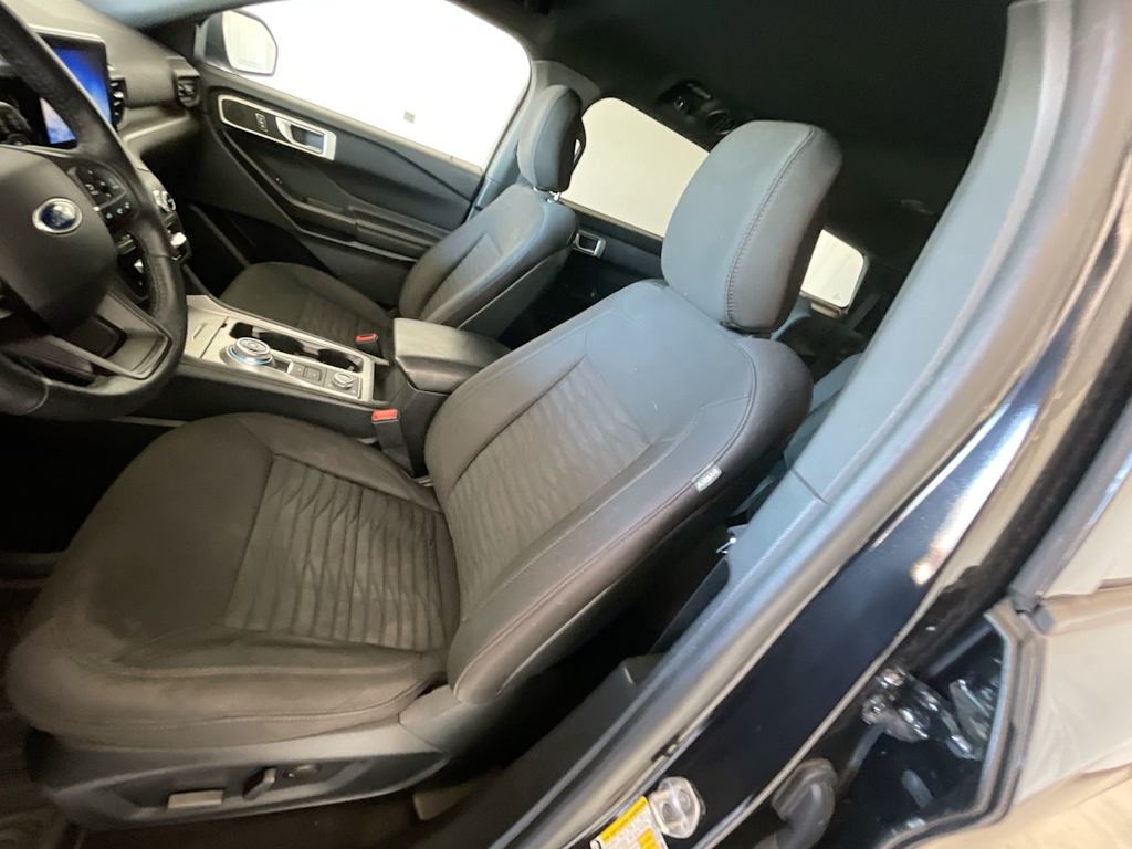 Thumbnail: 2020 Ford Explorer - 9