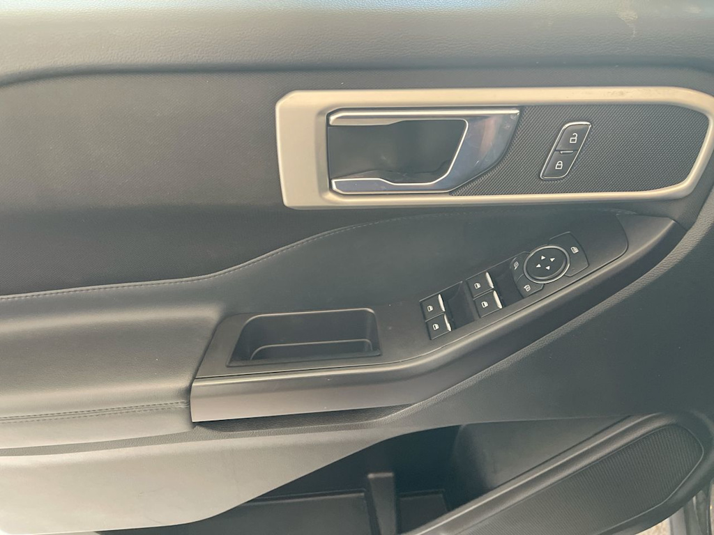 Thumbnail: 2020 Ford Explorer - 22