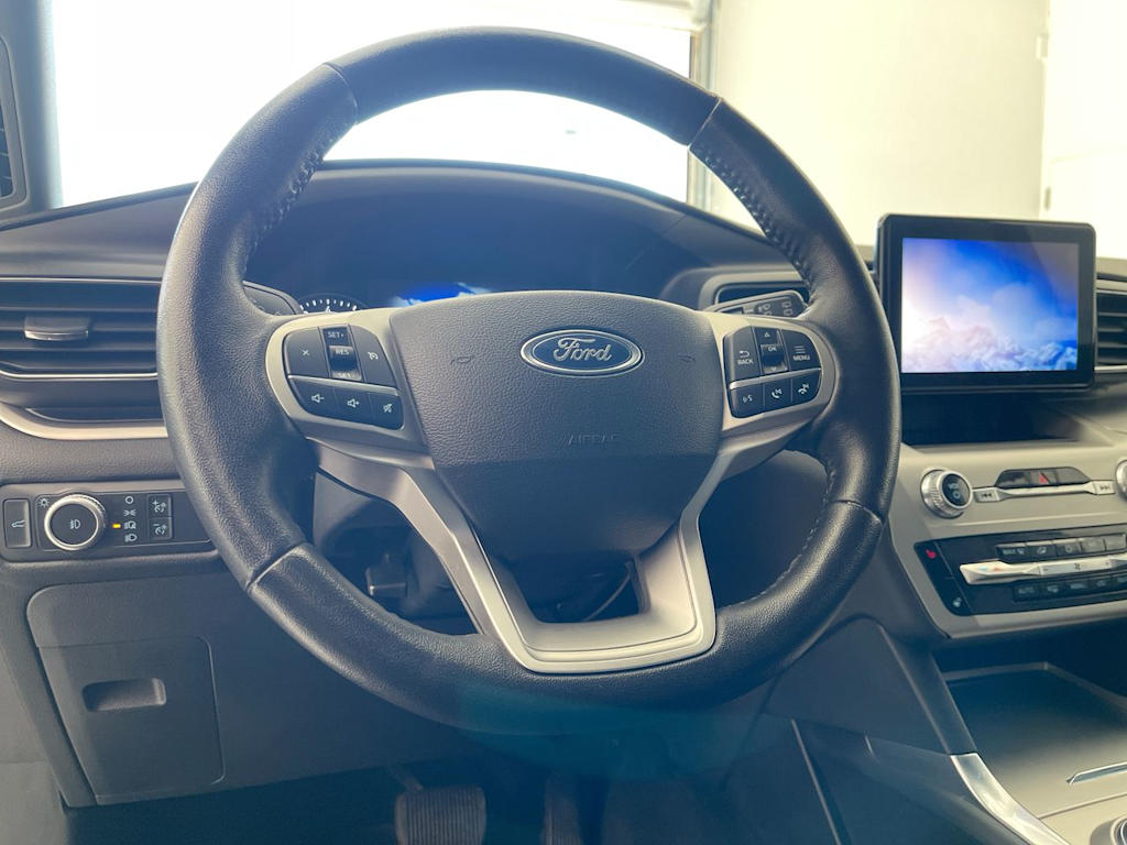 Thumbnail: 2022 Ford Explorer - 2