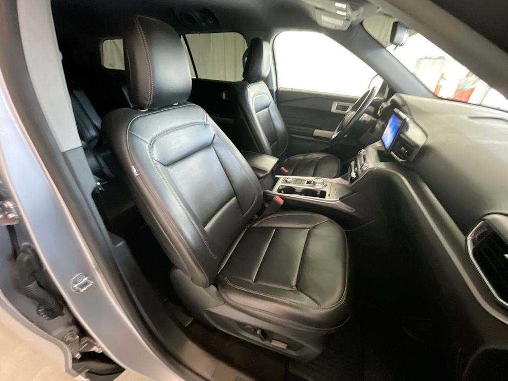 Thumbnail: 2020 Ford Explorer - 10