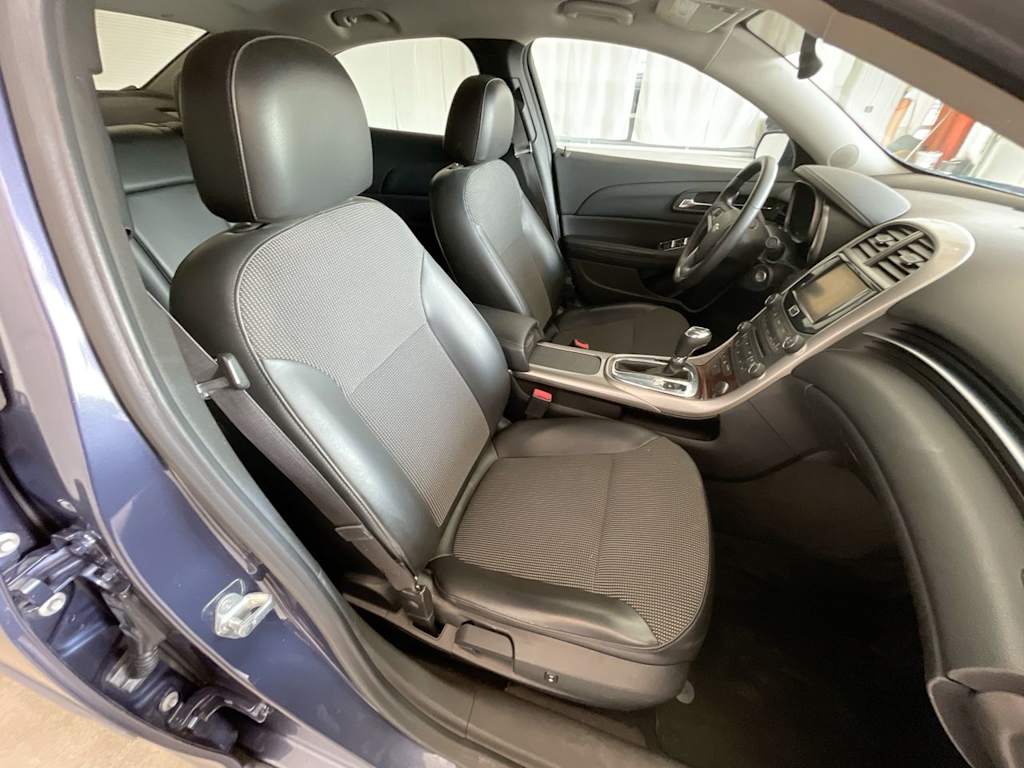 Thumbnail: 2013 Chevrolet Malibu - 11