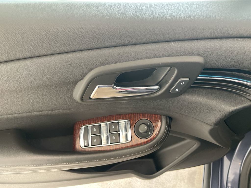 Thumbnail: 2013 Chevrolet Malibu - 23
