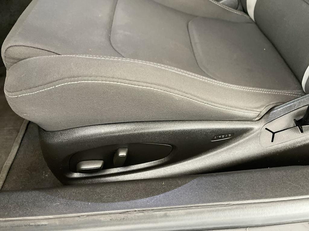 Thumbnail: 2016 Chevrolet Camaro - 21