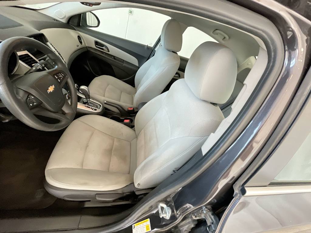 Thumbnail: 2016 Chevrolet Cruze - 7
