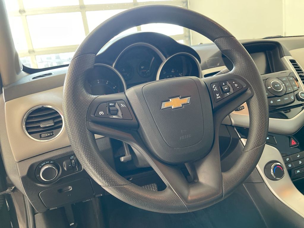 Thumbnail: 2016 Chevrolet Cruze - 2