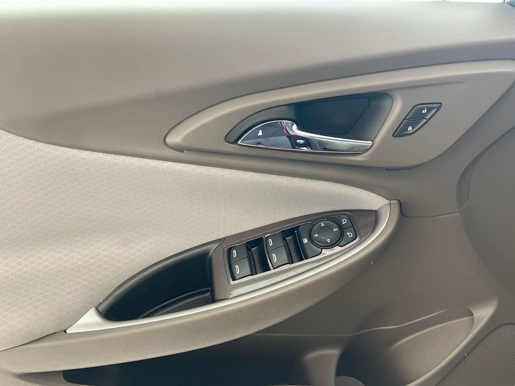 2021 Chevrolet Malibu LS 22