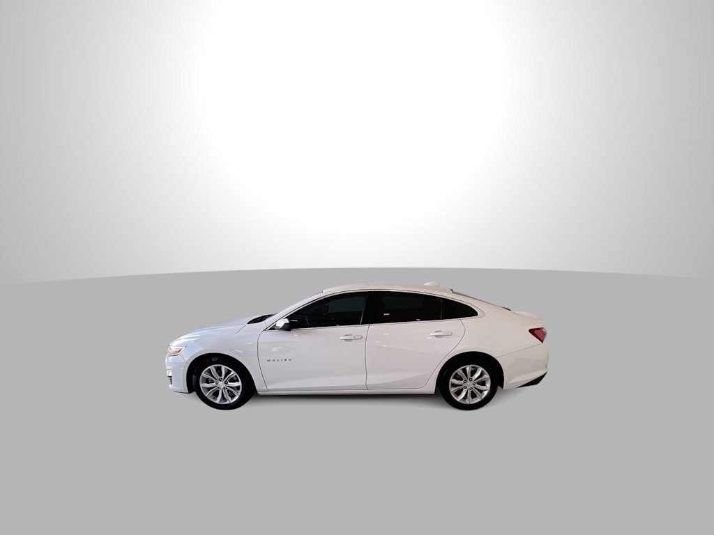 Thumbnail: 2021 Chevrolet Malibu - 17