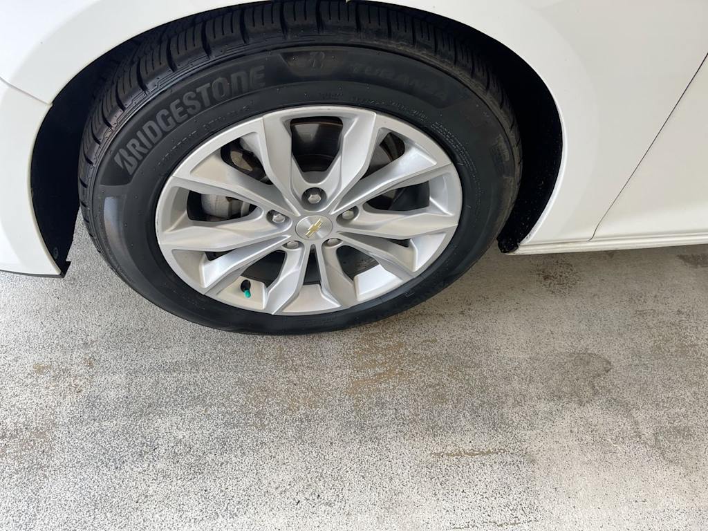 Thumbnail: 2021 Chevrolet Malibu - 5