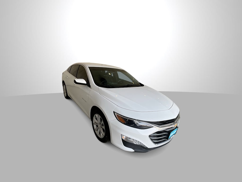Thumbnail: 2021 Chevrolet Malibu - 4