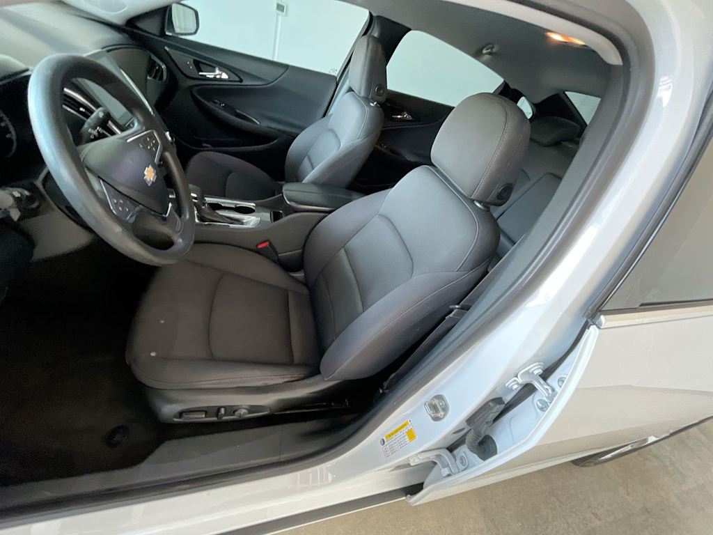 Thumbnail: 2021 Chevrolet Malibu - 7