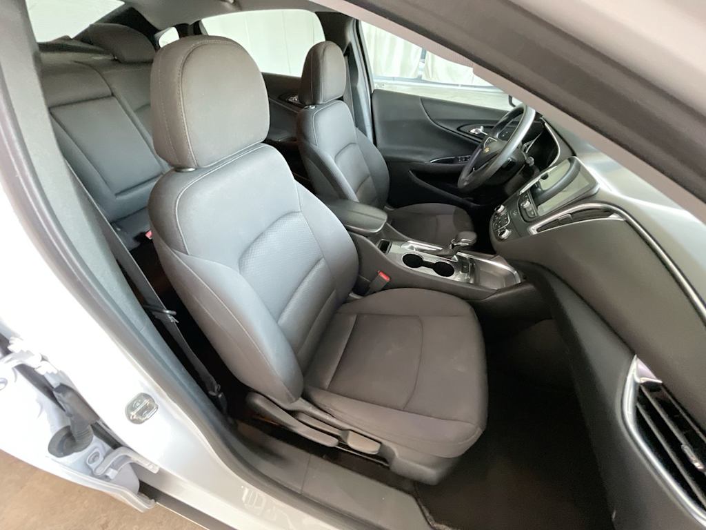 Thumbnail: 2021 Chevrolet Malibu - 8
