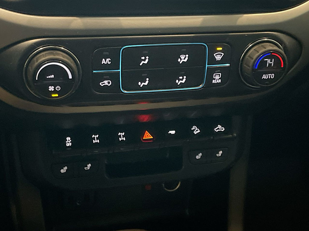 Thumbnail: 2020 Chevrolet Colorado - 26