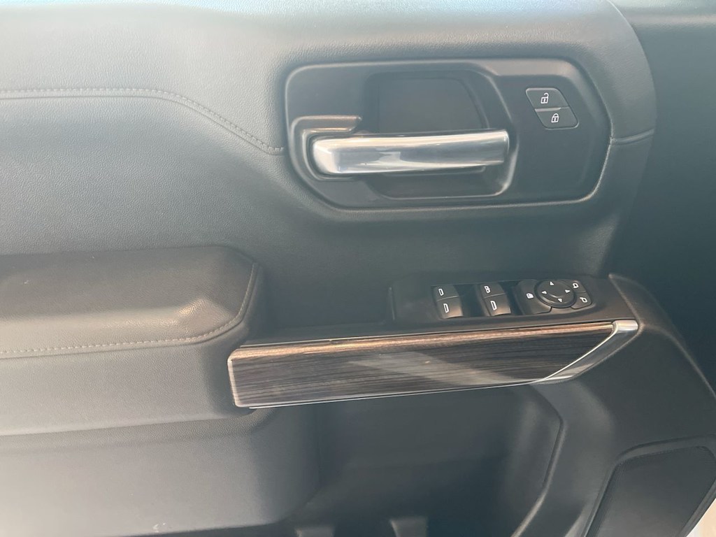 Thumbnail: 2020 Chevrolet Silverado 1500 - 24