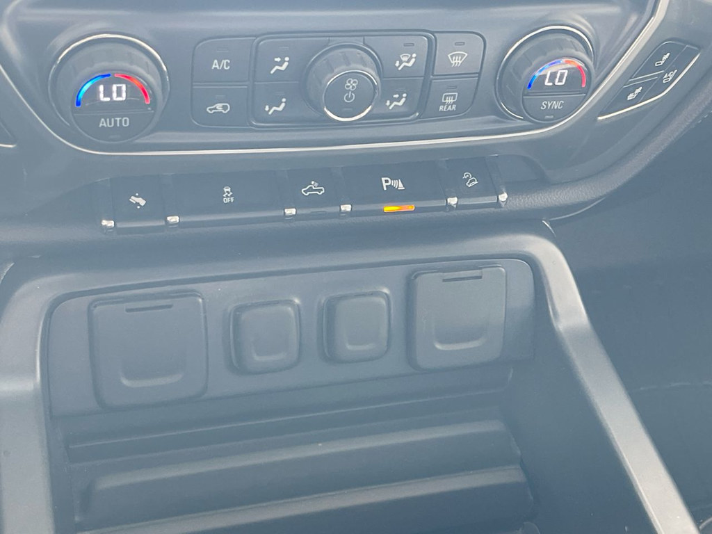 Thumbnail: 2014 Chevrolet Silverado 1500 - 25