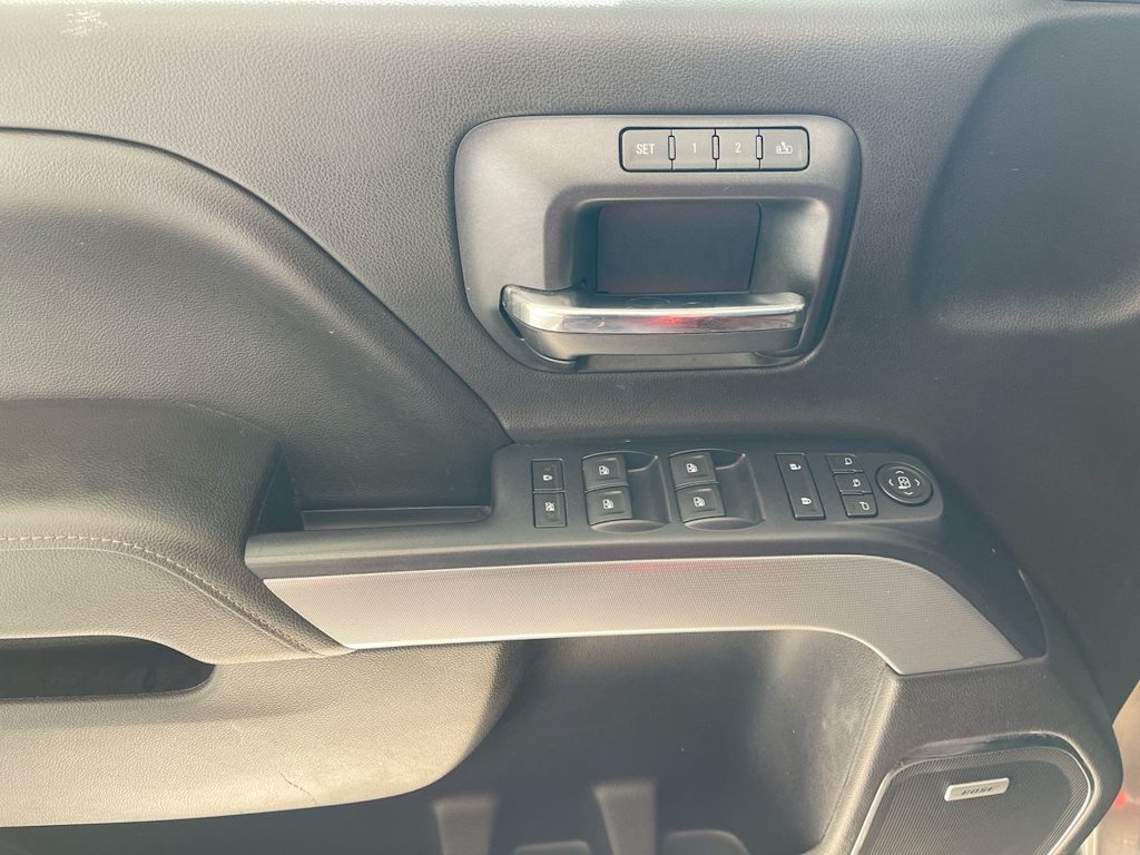 Thumbnail: 2014 Chevrolet Silverado 1500 - 22