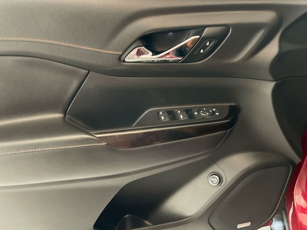 Thumbnail: 2020 GMC Acadia - 21