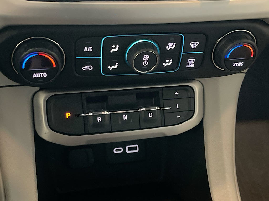 Thumbnail: 2022 GMC Acadia - 25