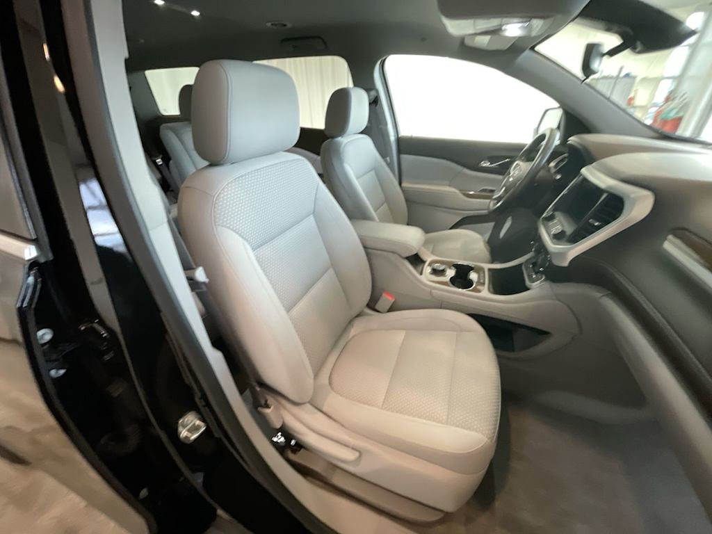 Thumbnail: 2022 GMC Acadia - 10