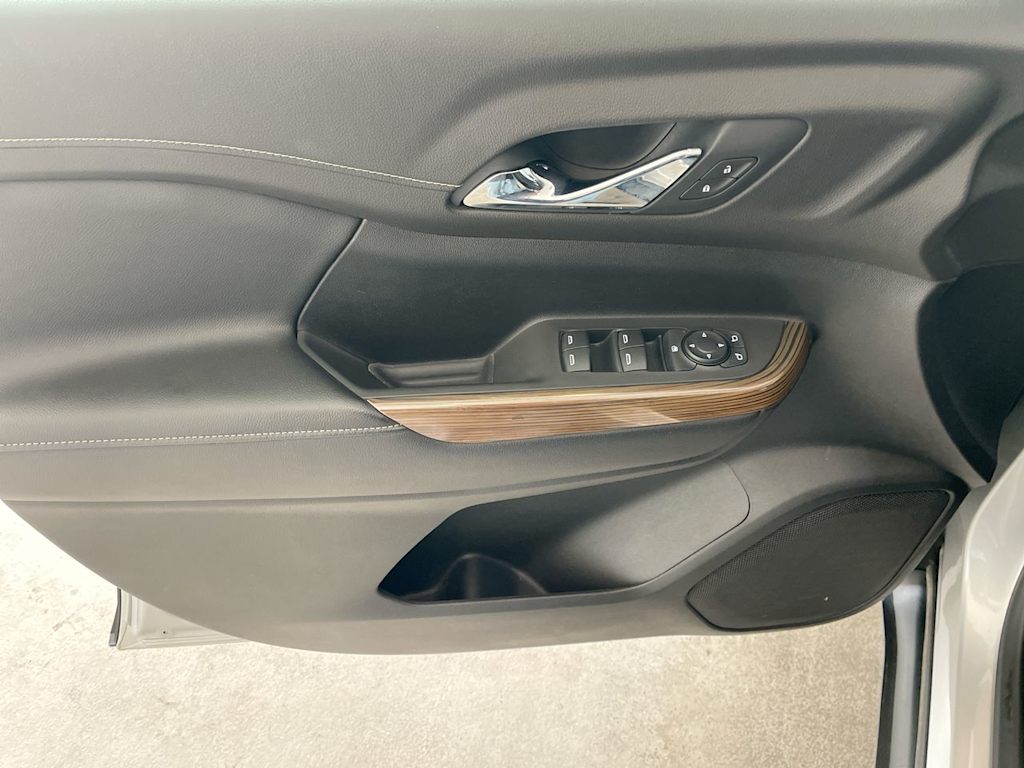 Thumbnail: 2019 GMC Acadia - 23