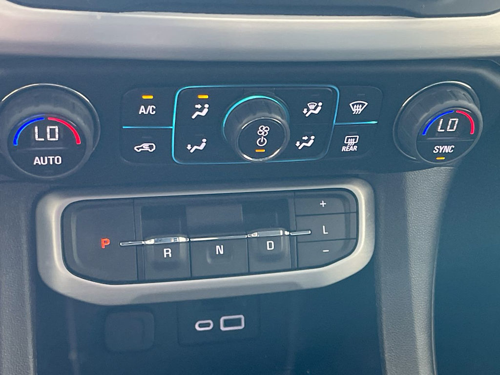 Thumbnail: 2023 GMC Acadia - 25