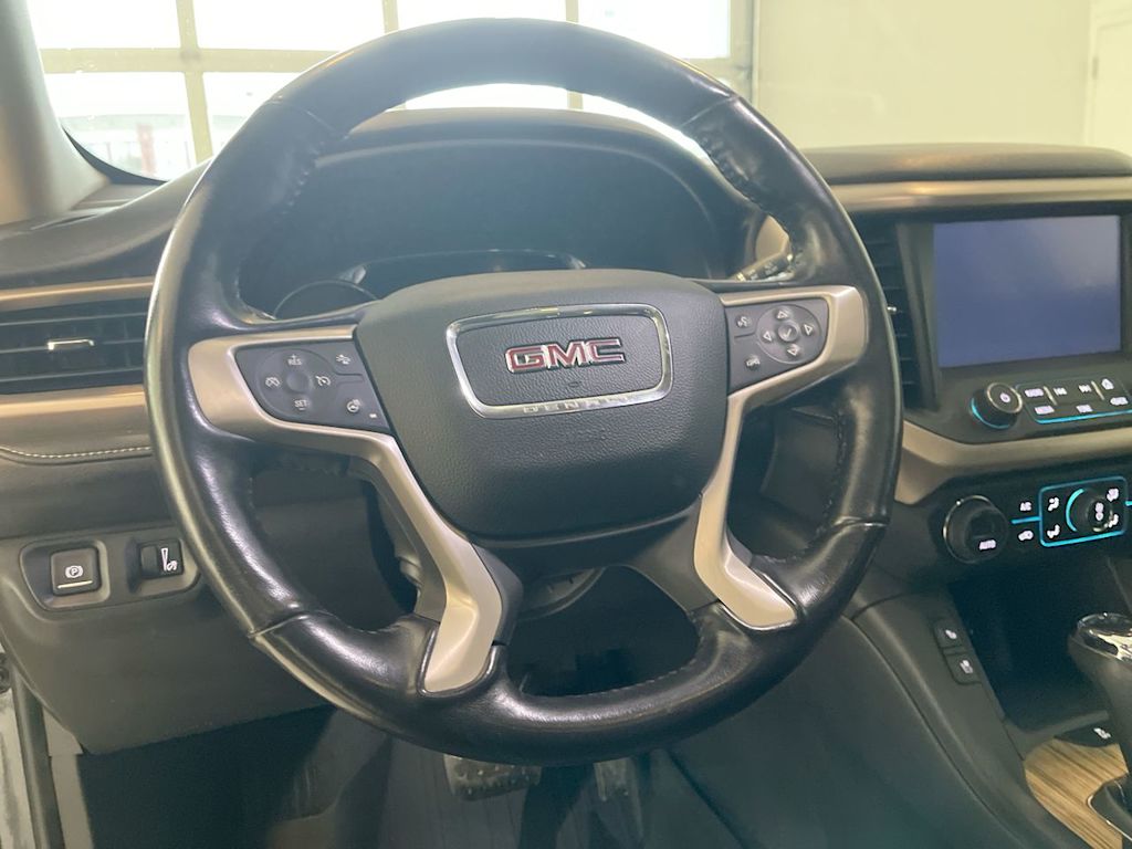 Thumbnail: 2018 GMC Acadia - 2