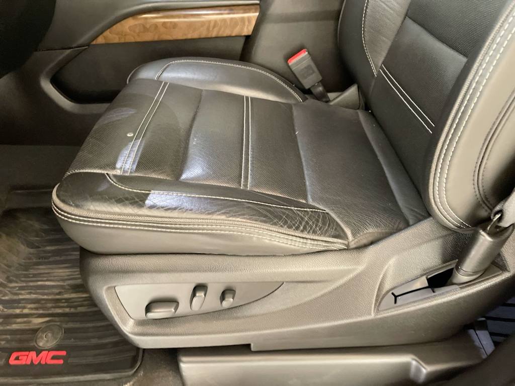 Thumbnail: 2019 GMC Yukon - 21