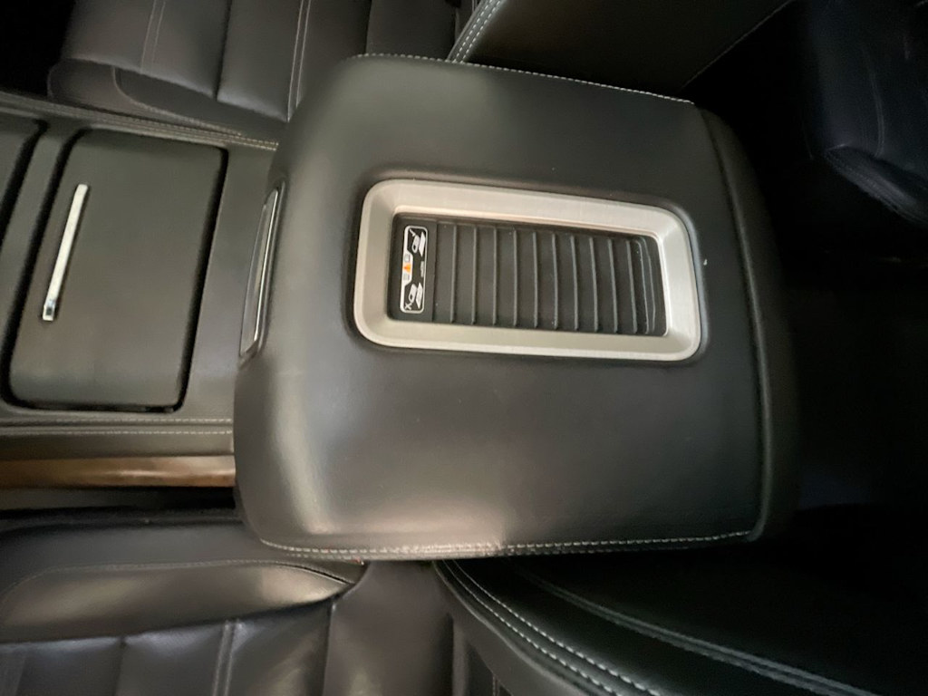 Thumbnail: 2019 GMC Yukon - 25