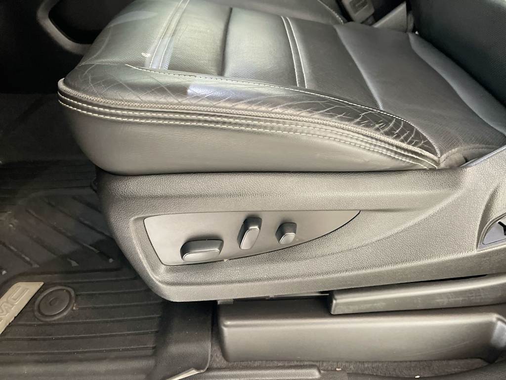 Thumbnail: 2019 GMC Yukon - 21