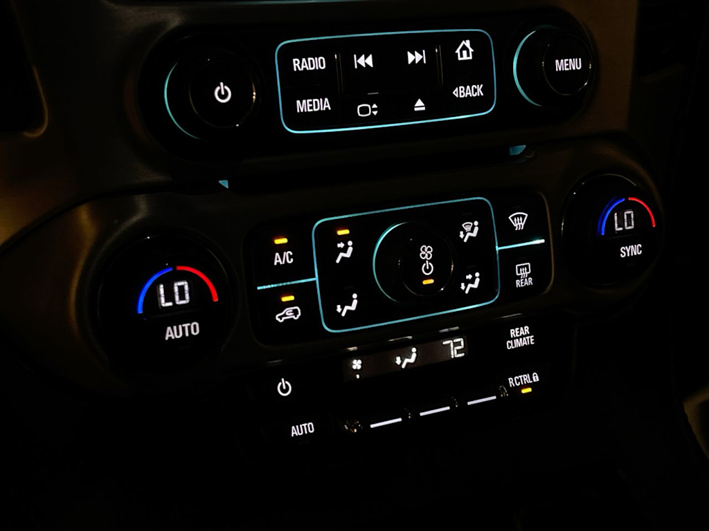 Thumbnail: 2018 GMC Yukon XL - 24