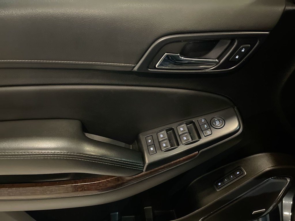 Thumbnail: 2019 GMC Yukon XL - 22