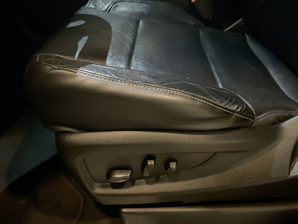 Thumbnail: 2019 GMC Yukon XL - 21