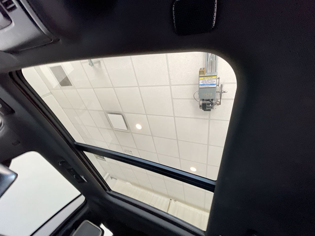 Thumbnail: 2021 GMC Yukon XL - 28