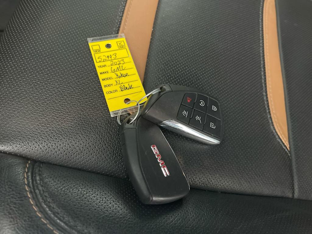 2023 GMC Yukon XL AT4 15