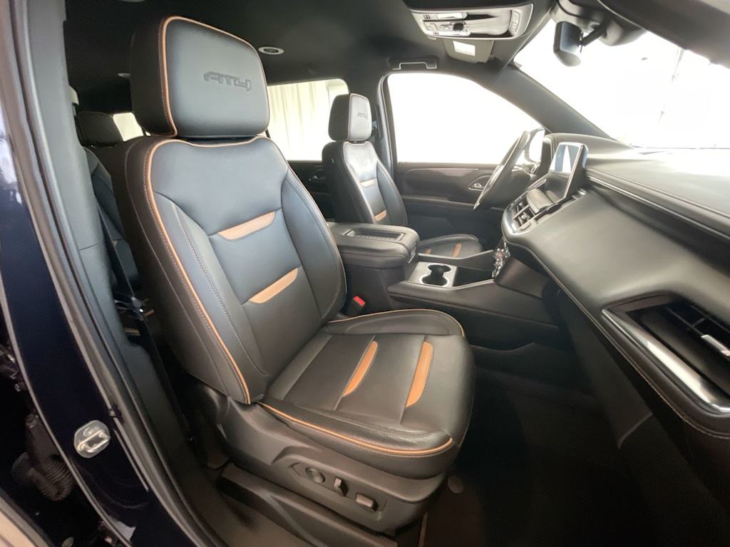 2023 GMC Yukon XL AT4 10