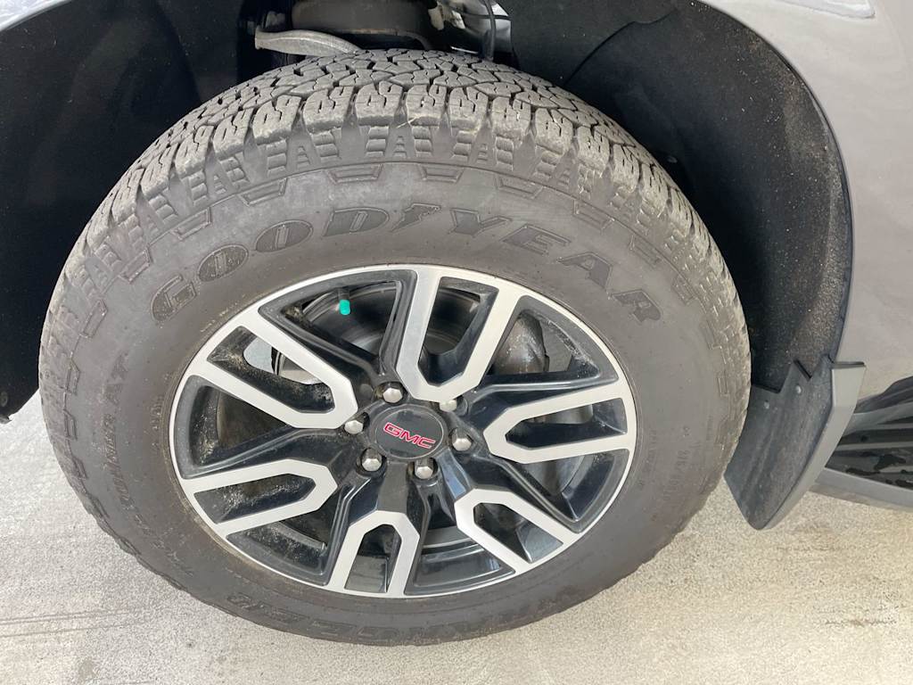 2023 GMC Yukon XL AT4 7