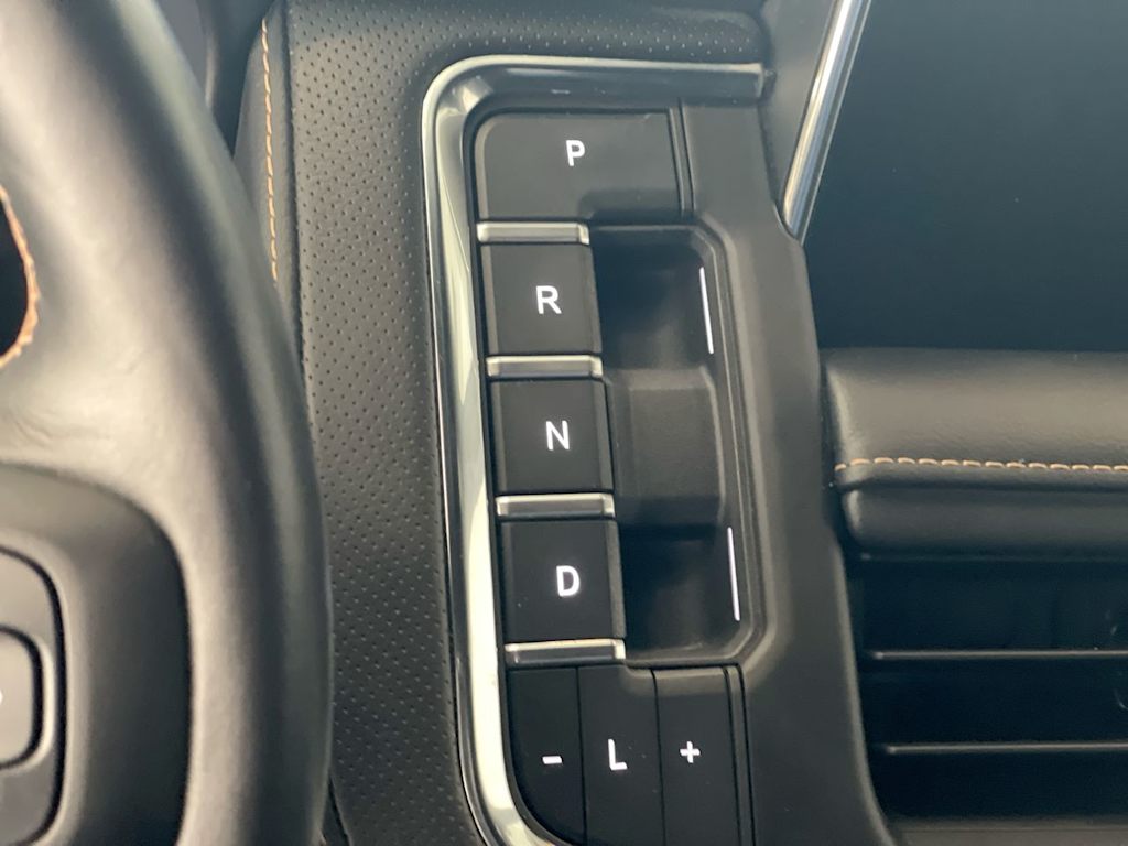 2023 GMC Yukon XL AT4 26