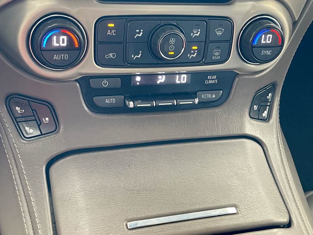 Thumbnail: 2018 GMC Yukon XL - 25