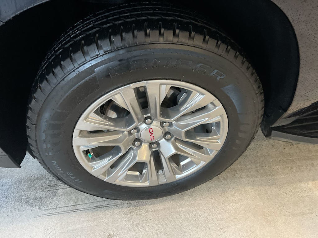 2022 GMC Yukon XL Denali 7