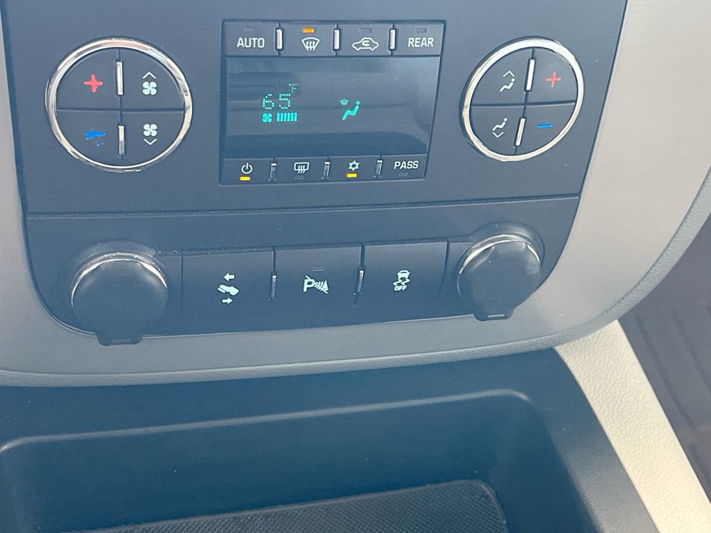 Thumbnail: 2013 GMC Yukon XL - 25