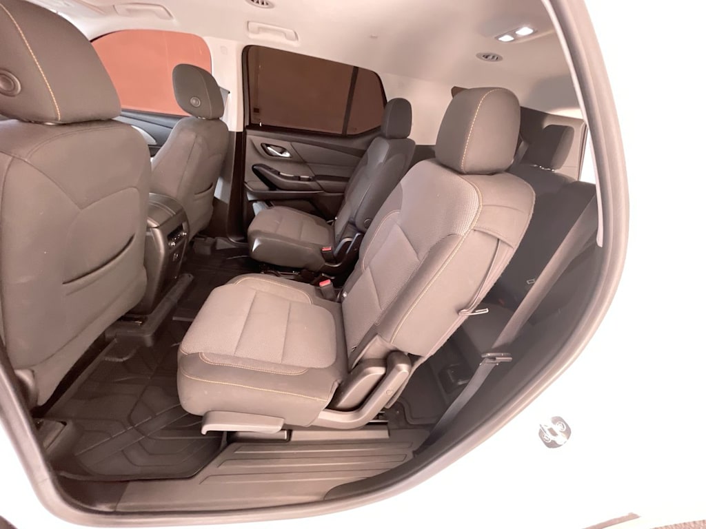 Thumbnail: 2021 Chevrolet Traverse - 11