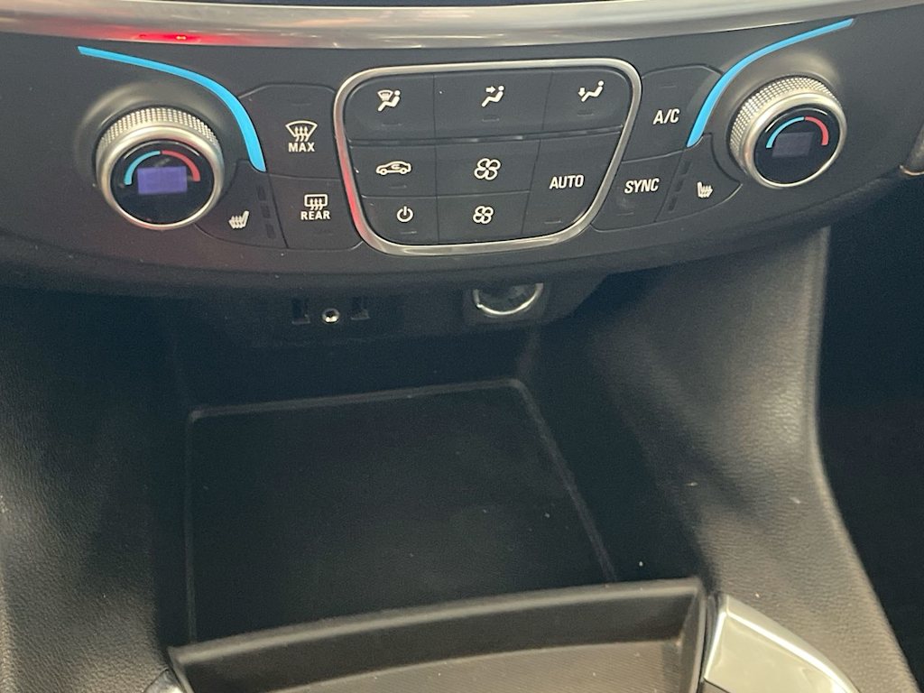 Thumbnail: 2019 Chevrolet Traverse - 26