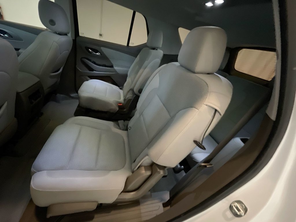 2020 Chevrolet Traverse LT 11